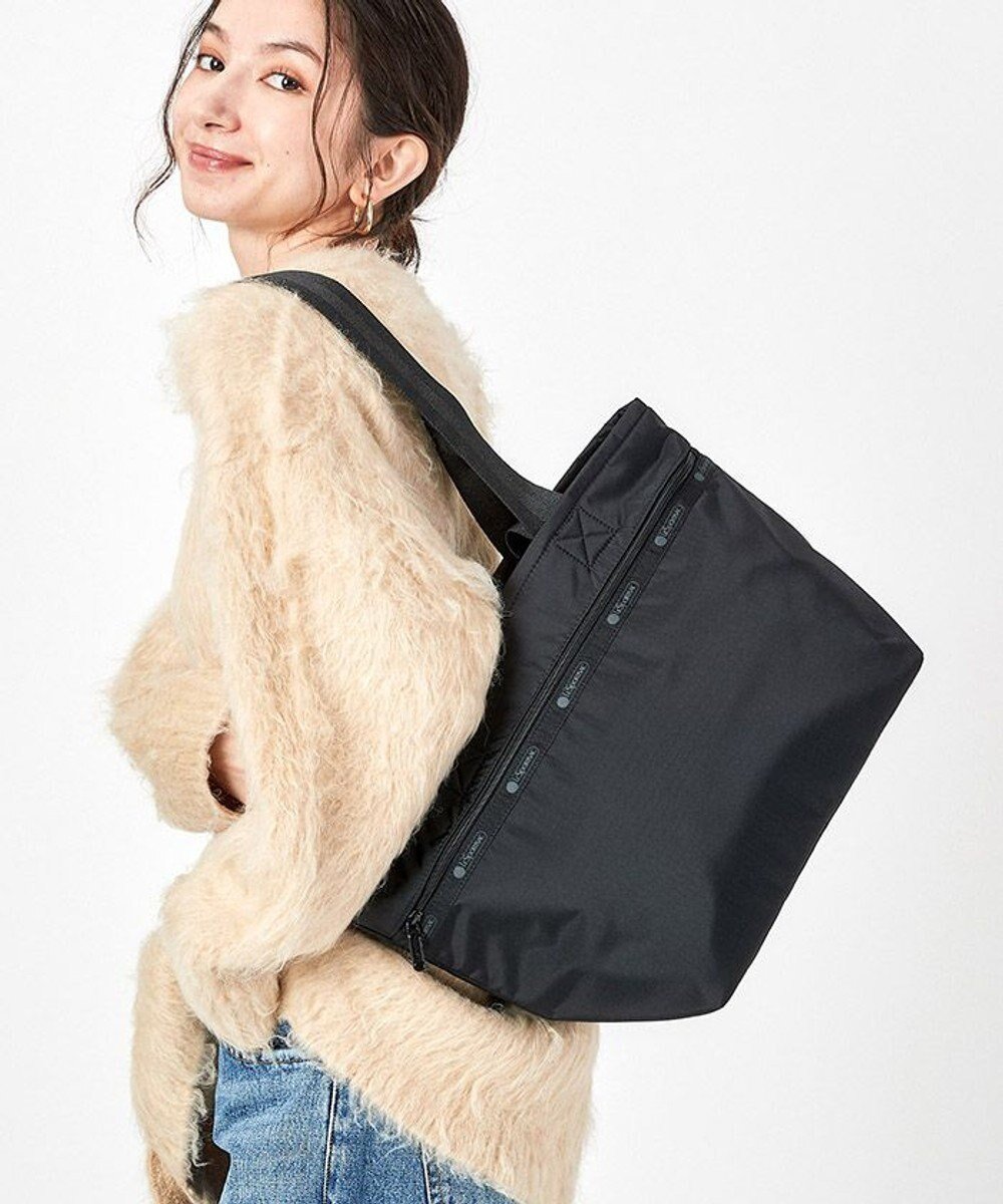 【レスポートサック/LeSportsac】のTWO HANDLE ZIP TOTE/リサイクルドブラックJP 人気、トレンドファッション・服の通販 founy(ファニー) 　ファッション　Fashion　レディースファッション　WOMEN　バッグ　Bag　軽量　Lightweight　シンプル　Simple　スポーツ　Sports　トラベル　Travel　手帳　Pocket Book　人気　Popularity　プリント　Print　ポケット　Pocket　無地　Plain Color　おすすめ　Recommend　旅行　Travel　ビジネス 仕事 通勤　Business　 other-1|ID: prp329100004112048 ipo3291000000028746067