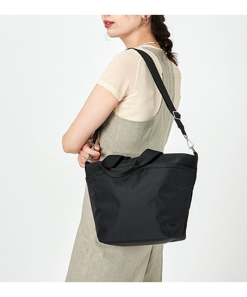 【レスポートサック/LeSportsac】のBUCKET TOTE/リサイクルドブラックJP 人気、トレンドファッション・服の通販 founy(ファニー) 　ファッション　Fashion　レディースファッション　WOMEN　バッグ　Bag　軽量　Lightweight　シンプル　Simple　財布　Wallet　トラベル　Travel　人気　Popularity　プリント　Print　ポケット　Pocket　無地　Plain Color　おすすめ　Recommend　旅行　Travel　ビジネス 仕事 通勤　Business　 other-1|ID: prp329100004112057 ipo3291000000028001988