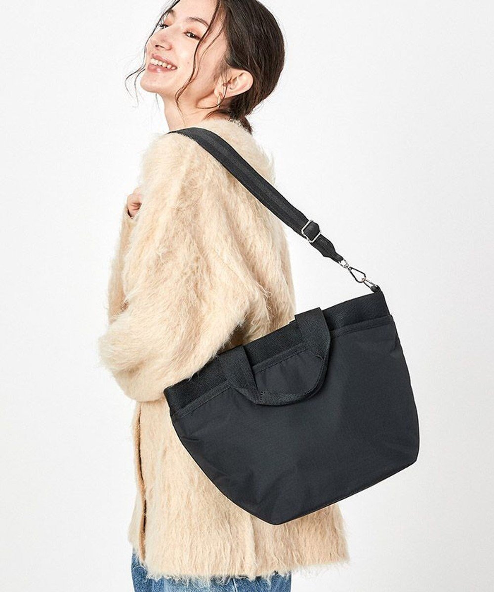 【レスポートサック/LeSportsac】のBUCKET TOTE/リサイクルドブラックJP 人気、トレンドファッション・服の通販 founy(ファニー) 　ファッション　Fashion　レディースファッション　WOMEN　バッグ　Bag　軽量　Lightweight　シンプル　Simple　財布　Wallet　トラベル　Travel　人気　Popularity　プリント　Print　ポケット　Pocket　無地　Plain Color　おすすめ　Recommend　旅行　Travel　ビジネス 仕事 通勤　Business　 other-1|ID: prp329100004112057 ipo3291000000028746344