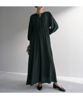【アンフィーロ 自由区/UNFILO】の【洗える】ドビーデシン ワンピース 人気、トレンドファッション・服の通販 founy(ファニー) ファッション Fashion レディースファッション Fashion for Women ワンピース Dresses オケージョン Occasion Wear ギャザー Gathered, Ruffled シャーリング Shirring, Ruched シルク Silk, 100% Silk ドット Polka Dot, Dot Pattern ドレープ Drape, Draping Fabric 洗える Machine Washable 無地 Plain, Solid Color A/W・秋冬 Autumn/Winter |ID:prp329100004118786