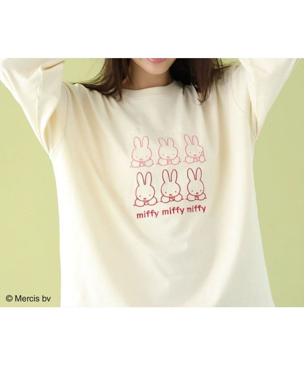 【グリーンパークス/Green Parks】のMiffy/フロント刺繍ロンT 人気、トレンドファッション・服の通販 founy(ファニー) 　ファッション　Fashion　レディースファッション　WOMEN　トップス・カットソー　Tops/Tshirt　シャツ/ブラウス　Shirts/Blouses　ロング / Tシャツ　T-Shirts　カットソー　Cut and Sewn　A/W・秋冬　Aw・Autumn/Winter・Fw・Fall-Winter　おすすめ　Recommend　カットソー　Cut And Sew　トリプル　Triple　フロント　Front　モチーフ　Motif　リラックス　Relax　ロング　Long　ワイド　Wide　長袖　Long Sleeve　 other-1|ID: prp329100004118791 ipo3291000000028072948