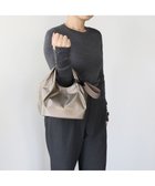 【ペレボルサ/PELLE BORSA】の手提げバッグ Cheers 4697 人気、トレンドファッション・服の通販 founy(ファニー) ファッション Fashion レディースファッション WOMEN コンパクト Compact 抗菌 Antibacterial 軽量 Lightweight 財布 Wallet ハンドバッグ Handbag フォルム Form フロント Front プリント Print ポケット Pocket ポーチ Pouch マグネット Magnet ループ Loop NEW・新作・新着・新入荷 New Arrivals おすすめ Recommend エレガント 上品 Elegant thumbnail トープ|ID: prp329100004118817 ipo3291000000028183707