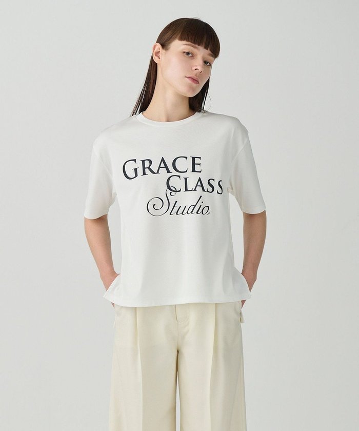 【グレース コンチネンタル/GRACE CONTINENTAL】のレタードシルケットTシャツ インテリア・キッズ・メンズ・レディースファッション・服の通販 founy(ファニー) https://founy.com/ ファッション Fashion レディースファッション WOMEN トップス・カットソー Tops/Tshirt シャツ/ブラウス Shirts/Blouses ロング / Tシャツ T-Shirts A/W・秋冬 Aw・Autumn/Winter・Fw・Fall-Winter S/S・春夏 Ss・Spring/Summer ショルダー Shoulder シルク Silk ドロップ Drop フロント Front モノトーン Monotone リラックス Relax エレガント 上品 Elegant 夏 Summer |ID: prp329100004118935 ipo3291000000028077594