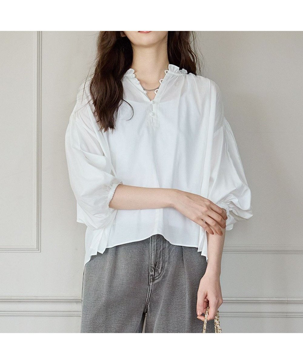 【23区/NIJYUSANKU】の【SLOW/一部店舗限定】テンセルコットンジョーゼット ギャザー ブラウス インテリア・キッズ・メンズ・レディースファッション・服の通販 founy(ファニー) 　ファッション　Fashion　レディースファッション　WOMEN　トップス・カットソー　Tops/Tshirt　シャツ/ブラウス　Shirts/Blouses　ギャザー　Gather　ジョーゼット　Georgette　ドレープ　Drape　バランス　Balance　フリル　Frills　ボトム　Bottom　ワイド　Wide　A/W・秋冬　Aw・Autumn/Winter・Fw・Fall-Winter　おすすめ　Recommend　夏　Summer　2024年　2024　エレガント 上品　Elegant　2024-2025秋冬・A/W　Aw/Autumn/Winter/Fw/Fall/2024-2025　ホワイト系|ID: prp329100004122107 ipo3291000000031589655