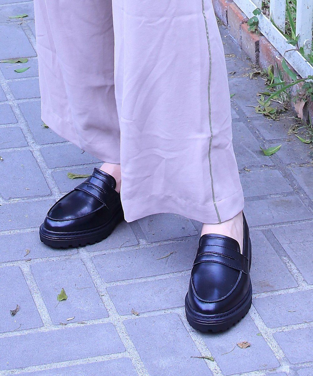 【インター ショシュール/INTER-CHAUSSURES】の【BUSSOLA】撥水コインローファー 人気、トレンドファッション・服の通販 founy(ファニー) 　ファッション　Fashion　レディースファッション　WOMEN　抗菌　Antibacterial　シューズ　Shoes　バランス　Balance　ライニング　Lining　A/W・秋冬　Aw・Autumn/Winter・Fw・Fall-Winter　S/S・春夏　Ss・Spring/Summer　夏　Summer　セレモニー　Ceremony　ビジネス 仕事 通勤　Business　 other-1|ID: prp329100004123487 ipo3291000000028143423