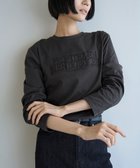 【アンフィーロ 自由区/UNFILO】の【抗菌防臭/洗える】ロゴ刺繍 Tシャツ チャコール|ID: prp329100004131586 ipo3291000000028462545