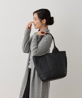 【ルートート/ROOTOTE】の1323【自立+ボンディング】SN.ミディアム.ジェントリー-B 人気、トレンドファッション・服の通販 founy(ファニー) ファッション Fashion レディースファッション WOMEN バッグ Bag カメラ Camera クッション Cushion 軽量 Lightweight ハンカチ Handkerchief フェイクレザー Faux Leather フォルム Form ボンディング Bonding ポケット Pocket おすすめ Recommend NEW・新作・新着・新入荷 New Arrivals ビジネス 仕事 通勤 Business |ID:prp329100004135765