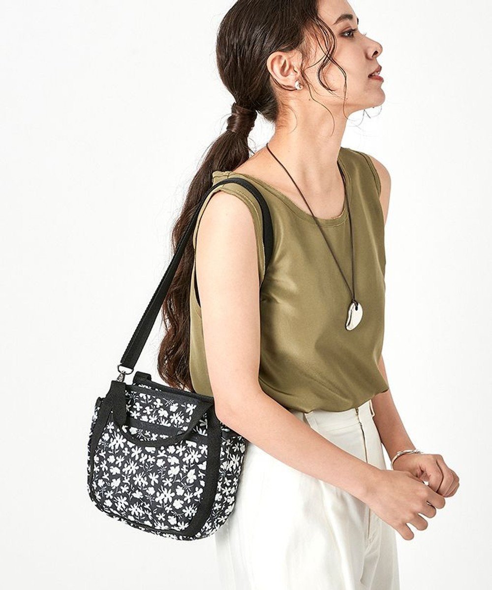 【レスポートサック/LeSportsac】のSMALL JENNI/ジョイフルボタニカル 人気、トレンドファッション・服の通販 founy(ファニー) 　ファッション　Fashion　レディースファッション　WOMEN　イエロー　Yellow　ショルダー　Shoulder　ハンドバック　Handbag　フラワー　Flower　プリント　Print　ポケット　Pocket　ポーチ　Pouch　財布　Wallet　 other-1|ID: prp329100004135927 ipo3291000000028306924