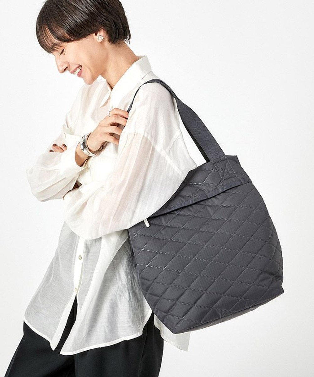 【レスポートサック/LeSportsac】のMARKET TOTE/サンダークロスデボス 人気、トレンドファッション・服の通販 founy(ファニー) 　ファッション　Fashion　レディースファッション　WOMEN　バッグ　Bag　軽量　Lightweight　スポーツ　Sports　トラベル　Travel　プリント　Print　ポケット　Pocket　マグネット　Magnet　おすすめ　Recommend　旅行　Travel　エレガント 上品　Elegant　ビジネス 仕事 通勤　Business　 other-1|ID: prp329100004136010 ipo3291000000028307156