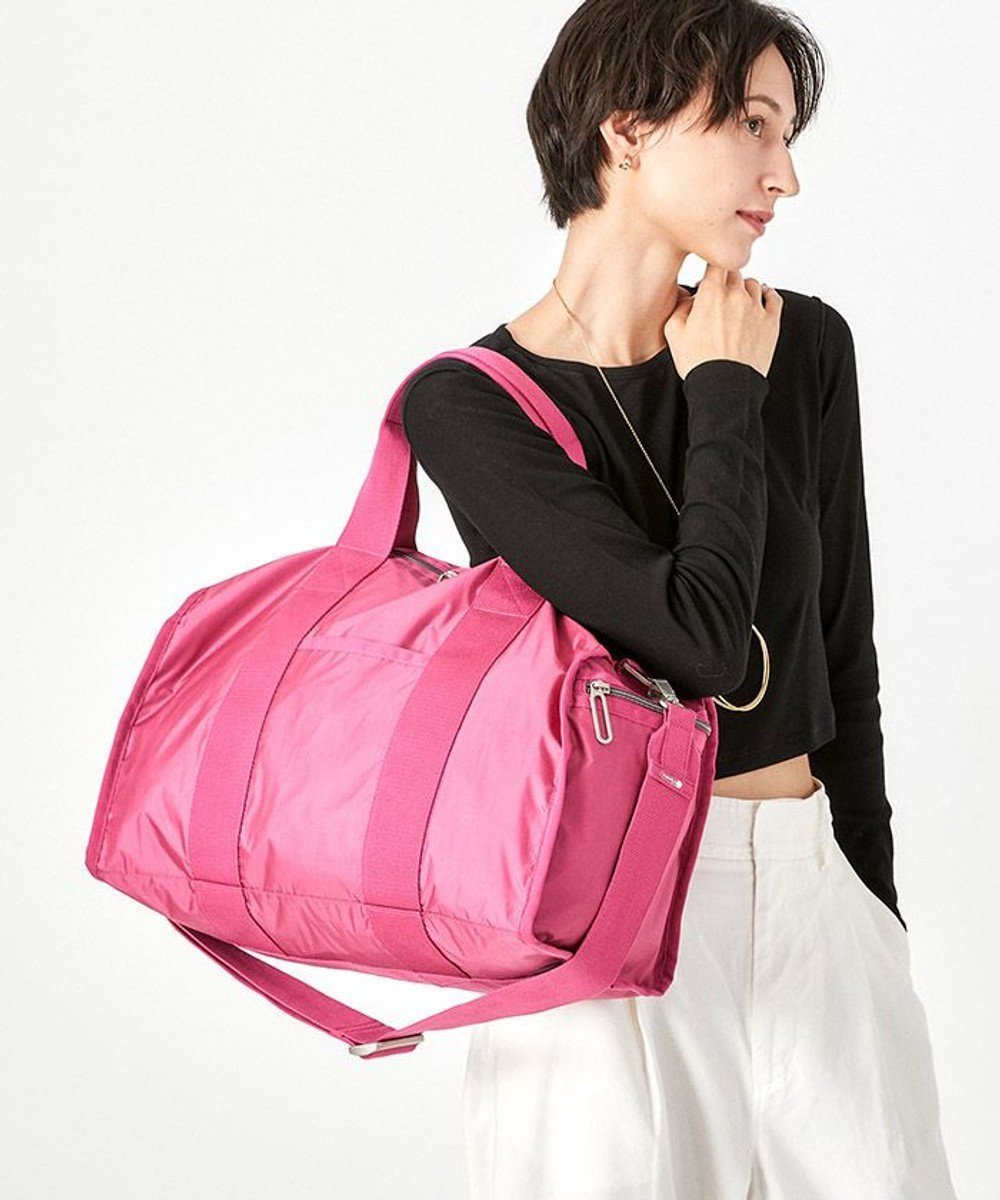 【レスポートサック/LeSportsac】のESSENTIAL MEDIUM DUFFLE/ブライトピンクC 人気、トレンドファッション・服の通販 founy(ファニー) 　ファッション　Fashion　レディースファッション　WOMEN　おすすめ　Recommend　シンプル　Simple　ブライト　Bright　ボストンバッグ　Boston Bag　エレガント 上品　Elegant　人気　Popularity　定番　Standard　無地　Plain Color　軽量　Lightweight　 other-1|ID: prp329100004136011 ipo3291000000028307161