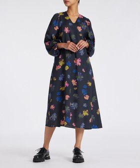 【ポール スミス/Paul Smith】のPainted Cosmos ワンピース 人気、トレンドファッション・服の通販 founy(ファニー) ファッション Fashion レディースファッション WOMEN ワンピース Dress NEW・新作・新着・新入荷 New Arrivals A/W・秋冬 Aw・Autumn/Winter・Fw・Fall-Winter おすすめ Recommend ギャザー Gather ジャケット Jacket スリーブ Sleeve ドローコード Draw Cord フェミニン Feminine ロマンティック Romantic 再入荷 Restock/Back In Stock/Re Arrival 切替 Switching |ID:prp329100004137402