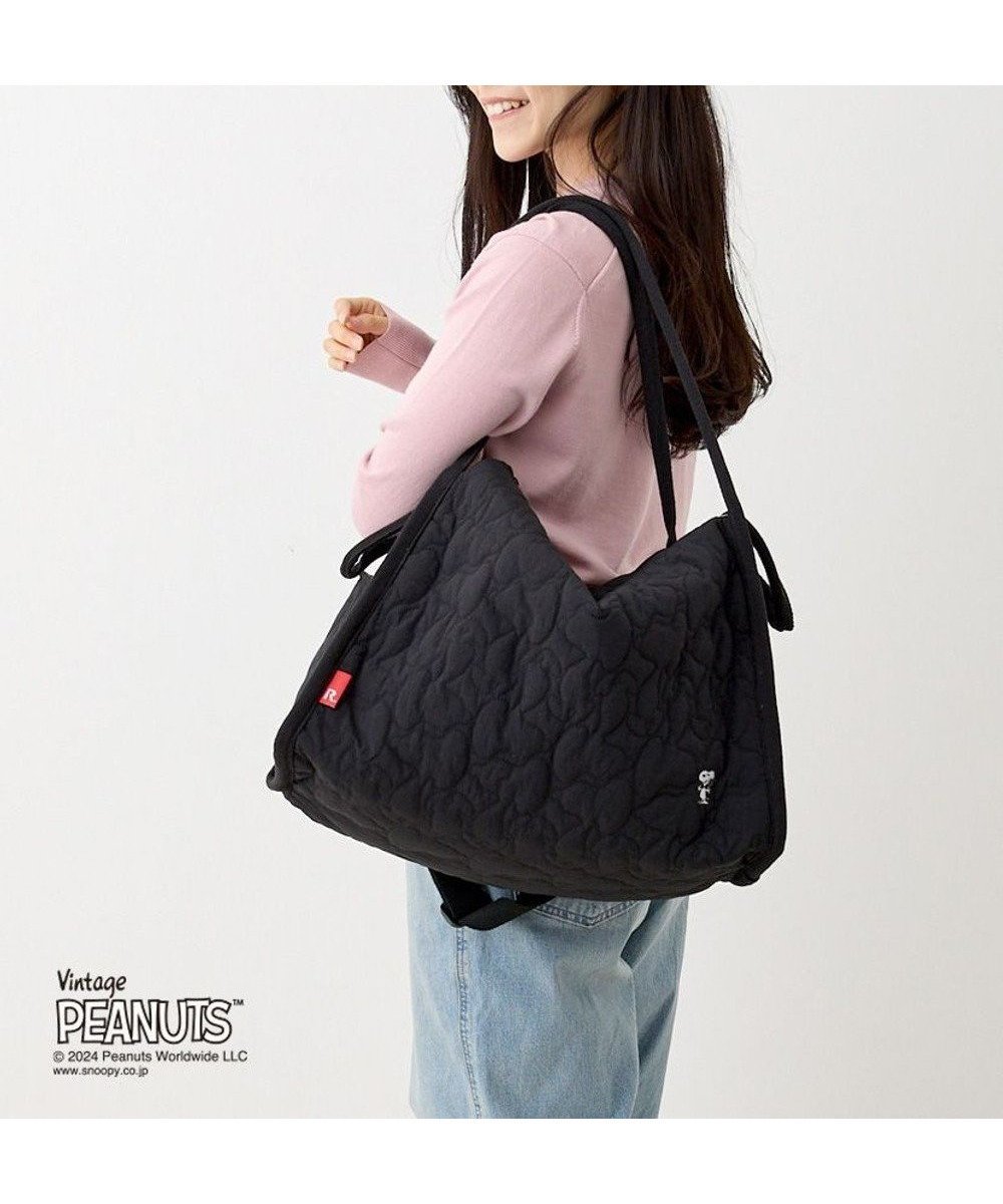 【ルートート/ROOTOTE】の8404【スヌーピー】IP.グランデ.キルト.ピーナッツ-9Q 人気、トレンドファッション・服の通販 founy(ファニー) 　ファッション　Fashion　レディースファッション　WOMEN　バッグ　Bag　アウトドア　Outdoor　カメラ　Camera　キルティング　Quilting　キルト　Quilt　傘　Umbrella　ショルダー　Shoulder　ハンド　Hand　ボックス　Box　ポケット　Pocket　ワンポイント　One Point　NEW・新作・新着・新入荷　New Arrivals　 other-1|ID: prp329100004139473 ipo3291000000028370163