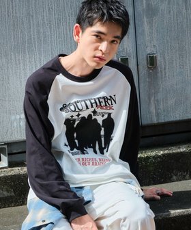 【ウィゴー/WEGO】の【ユニセックス着用ITEM】ラグラングラフィックBIG T(LS) 人気、トレンドファッション・服の通販 founy(ファニー) ファッション Fashion レディースファッション WOMEN トップス・カットソー Tops/Tshirt シャツ/ブラウス Shirts/Blouses ロング / Tシャツ T-Shirts カットソー Cut and Sewn 春 Spring 秋 Autumn/Fall カットソー Cut And Sew カーゴパンツ Cargo Pants グラフィック Graphic シンプル Simple スマホ Smartphone デニム Denim 人気 Popularity フロント Front プリント Print 半袖 Short Sleeve ロング Long A/W・秋冬 Aw・Autumn/Winter・Fw・Fall-Winter 夏 Summer |ID:prp329100004139474