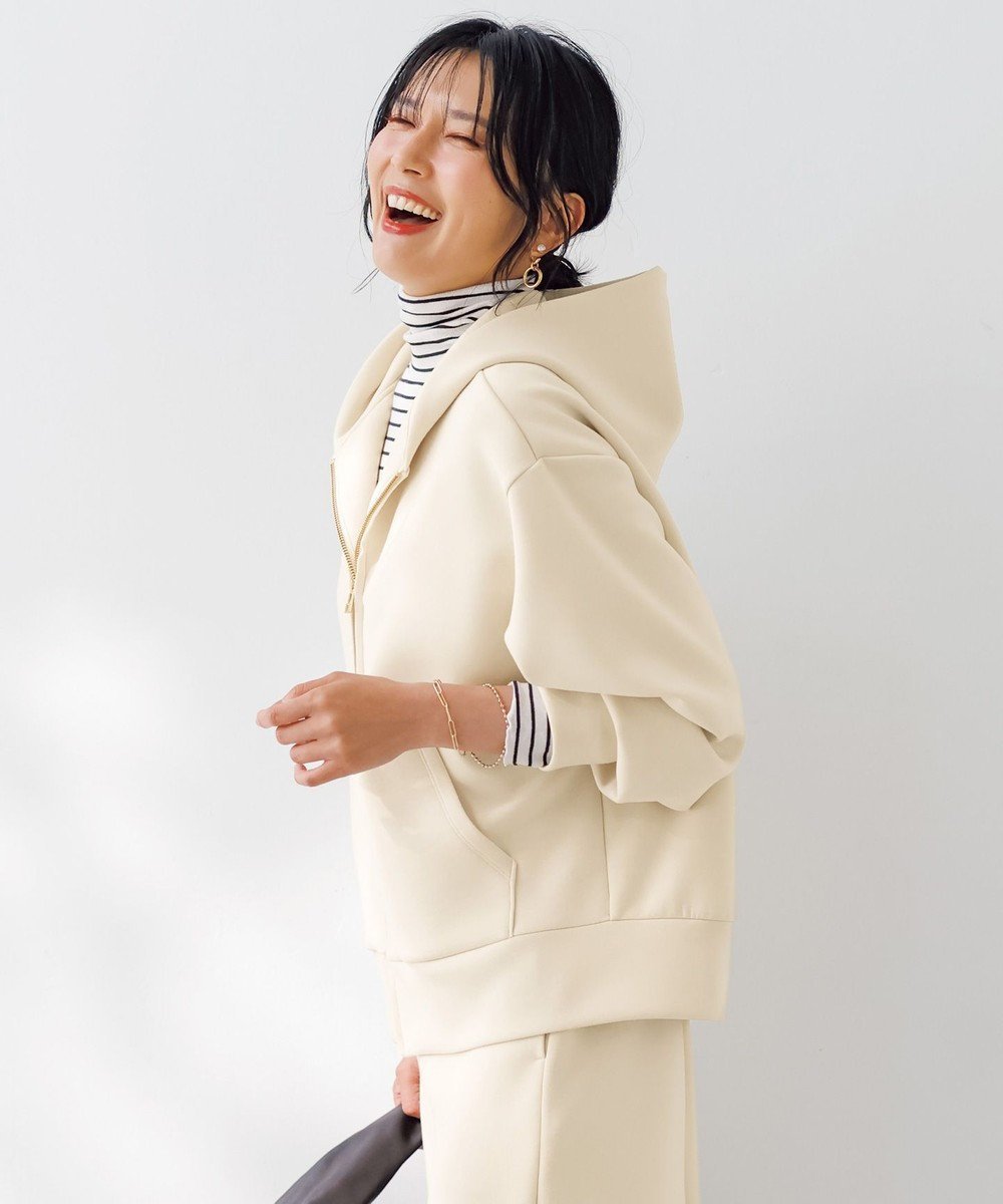 【アンフィーロ 自由区/UNFILO】のBEAUTY FORM JERSEY ZIPパーカー インテリア・キッズ・メンズ・レディースファッション・服の通販 founy(ファニー) 　ファッション　Fashion　レディースファッション　Fashion for Women　トップス・カットソー　Cut & Sew Tops　レディースパーカー・カジュアルフーディー　Casual Hoodies & Sweatshirts　インナー　Innerwear　軽量　Lightweight, Ultra Light　パーカー　Hoodie, Parka　フォルム　Silhouette, Form　リラックス　Relax, Relaxed Fit　冬　Winter / This Winter　A/W・秋冬　Autumn/Winter　クリーム|ID: prp329100004141606 ipo3291000000032246536