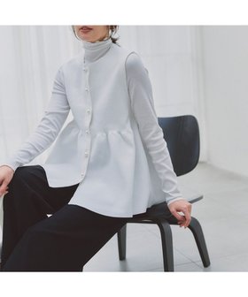 【アンフィーロ 自由区/UNFILO】の【VERY×UNFILOコラボ】2WAY ペプラムジレ 人気、トレンドファッション・服の通販 founy(ファニー) ファッション Fashion レディースファッション Fashion for Women アウター Coat / Outerwear Collection トップス・カットソー Cut & Sew Tops ニット Knit Tops & Sweaters ベスト&ジレ / 重ね着スタイル Vests & Gilets インナー Innerwear ウォッシャブル Machine Washable カットソー Cut and Sewn Top コラボ Collaboration, Collab ストレッチ Stretch, Stretchy Fabric セーター Sweater, Knitwear タンク Tank Top, Sleeveless Top フォルム Silhouette, Form ペプラム Peplum, Flared Hem A/W・秋冬 Autumn/Winter 軽量 Lightweight, Ultra Light |ID:prp329100004143338