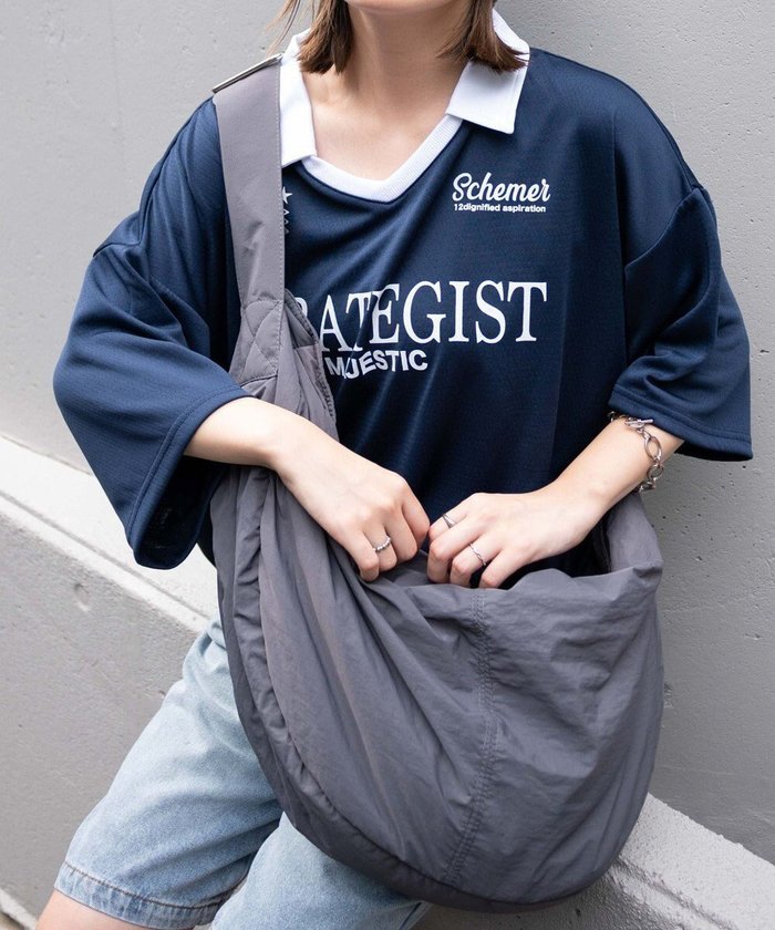 【ウィゴー/WEGO】の中綿BIGショルダー インテリア・キッズ・メンズ・レディースファッション・服の通販 founy(ファニー) https://founy.com/ ファッション Fashion レディースファッション WOMEN NEW・新作・新着・新入荷 New Arrivals クッション Cushion ショルダー Shoulder シンプル Simple スマホ Smartphone トレンド Trend フォルム Form ポケット Pocket 旅行 Travel 軽量 Lightweight ビジネス 仕事 通勤 Business |ID: prp329100004154475 ipo3291000000028619512