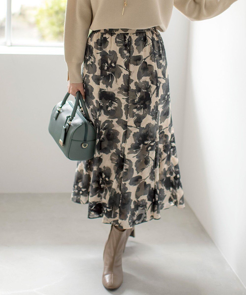 【エニィ スィス/any SiS】の【洗える】アートフラワープリント スカート インテリア・キッズ・メンズ・レディースファッション・服の通販 founy(ファニー) 　ファッション　Fashion　レディースファッション　Fashion for Women　スカート　Skirts　洗える　Machine Washable　切替　Switching, Contrast Panel　シフォン　Chiffon, Lightweight Fabric　ストレッチ　Stretch, Stretchy Fabric　人気　Popular, Best Seller　バランス　Balance, Style Balance　フラワー　Flower, Floral　フレア　Flare, Flared　プリント　Print, Printed Pattern　ボトム　Bottoms, Lower Wear　A/W・秋冬　Autumn/Winter　ブラック系|ID: prp329100004161485 ipo3291000000035618985