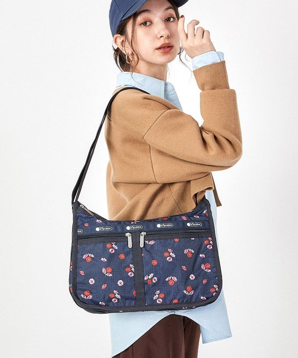 【レスポートサック/LeSportsac】のDELUXE EVERYDAY BAG/デニムデイジー 人気、トレンドファッション・服の通販 founy(ファニー) 　ファッション　Fashion　レディースファッション　WOMEN　傘　Umbrella　デニム　Denim　手帳　Pocket Book　人気　Popularity　フラワー　Flower　プリント　Print　ポケット　Pocket　ポーチ　Pouch　NEW・新作・新着・新入荷　New Arrivals　 other-1|ID: prp329100004167257 ipo3291000000028814438