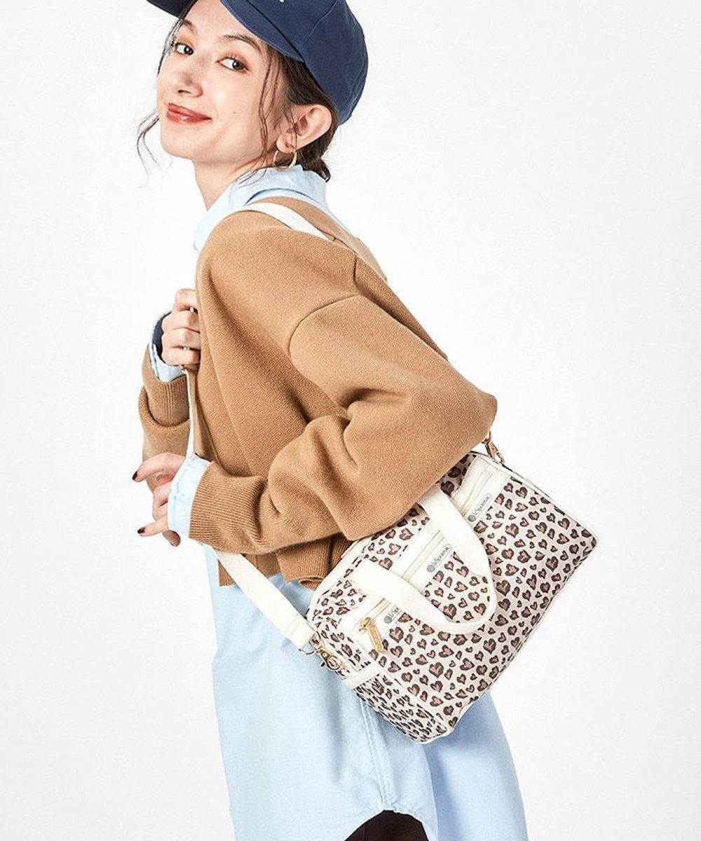 【レスポートサック/LeSportsac】のEVERYDAY SM SATCHEL/ラテハートレオパード 人気、トレンドファッション・服の通販 founy(ファニー) 　ファッション　Fashion　レディースファッション　WOMEN　NEW・新作・新着・新入荷　New Arrivals　おすすめ　Recommend　アウトドア　Outdoor　コンパクト　Compact　ハンドバッグ　Handbag　ボストンバッグ　Boston Bag　ポケット　Pocket　レオパード　Leopard　人気　Popularity　旅行　Travel　財布　Wallet　 other-1|ID: prp329100004167277 ipo3291000000028814498