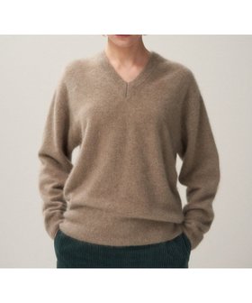 【エイトン/ATON】 ROYAL CASHMERE FUR Vネックセーター人気、トレンドファッション・服の通販 founy(ファニー) ファッション Fashion レディースファッション WOMEN トップス・カットソー Tops/Tshirt ニット Knit Tops Vネック V-Neck カシミヤ Cashmere 今季 This Season セーター Sweater ブラウジング Browsing ホールガーメント Whole Garment ミックス Mix レギュラー Regular A/W・秋冬 Aw・Autumn/Winter・Fw・Fall-Winter NEW・新作・新着・新入荷 New Arrivals |ID:prp329100004172694