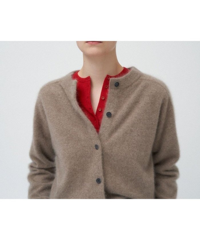 【エイトン/ATON】のROYAL CASHMERE FUR クルーネックカーディガン インテリア・キッズ・メンズ・レディースファッション・服の通販 founy(ファニー) https://founy.com/ ファッション Fashion レディースファッション WOMEN トップス・カットソー Tops/Tshirt カーディガン Cardigans カシミヤ Cashmere カーディガン Cardigan コンパクト Compact 今季 This Season セーター Sweater バランス Balance ホールガーメント Whole Garment ミックス Mix A/W・秋冬 Aw・Autumn/Winter・Fw・Fall-Winter NEW・新作・新着・新入荷 New Arrivals |ID: prp329100004172696 ipo3291000000028890072