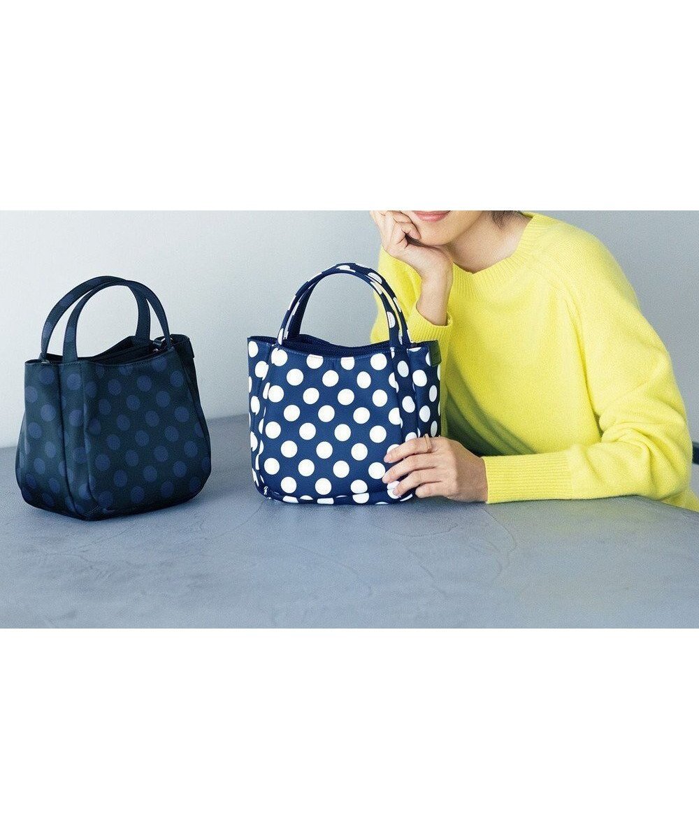 【イザック/Y'SACCS】の木村多江×Y SACCS Polka Dots ミニバッグ 人気、トレンドファッション・服の通販 founy(ファニー) 　雑誌掲載アイテム　Magazine Items　ファッション雑誌　Fashion Magazines　オトナノオシャレテチョウ　大人のおしゃれ手帖　ファッション　Fashion　レディースファッション　WOMEN　バッグ　Bag　11月号　November Issue　スマート　Smart　雑誌　Magazine　ドット　Dot　ポケット　Pocket　マグネット　Magnet　 other-1|ID: prp329100004173333 ipo3291000000029066780