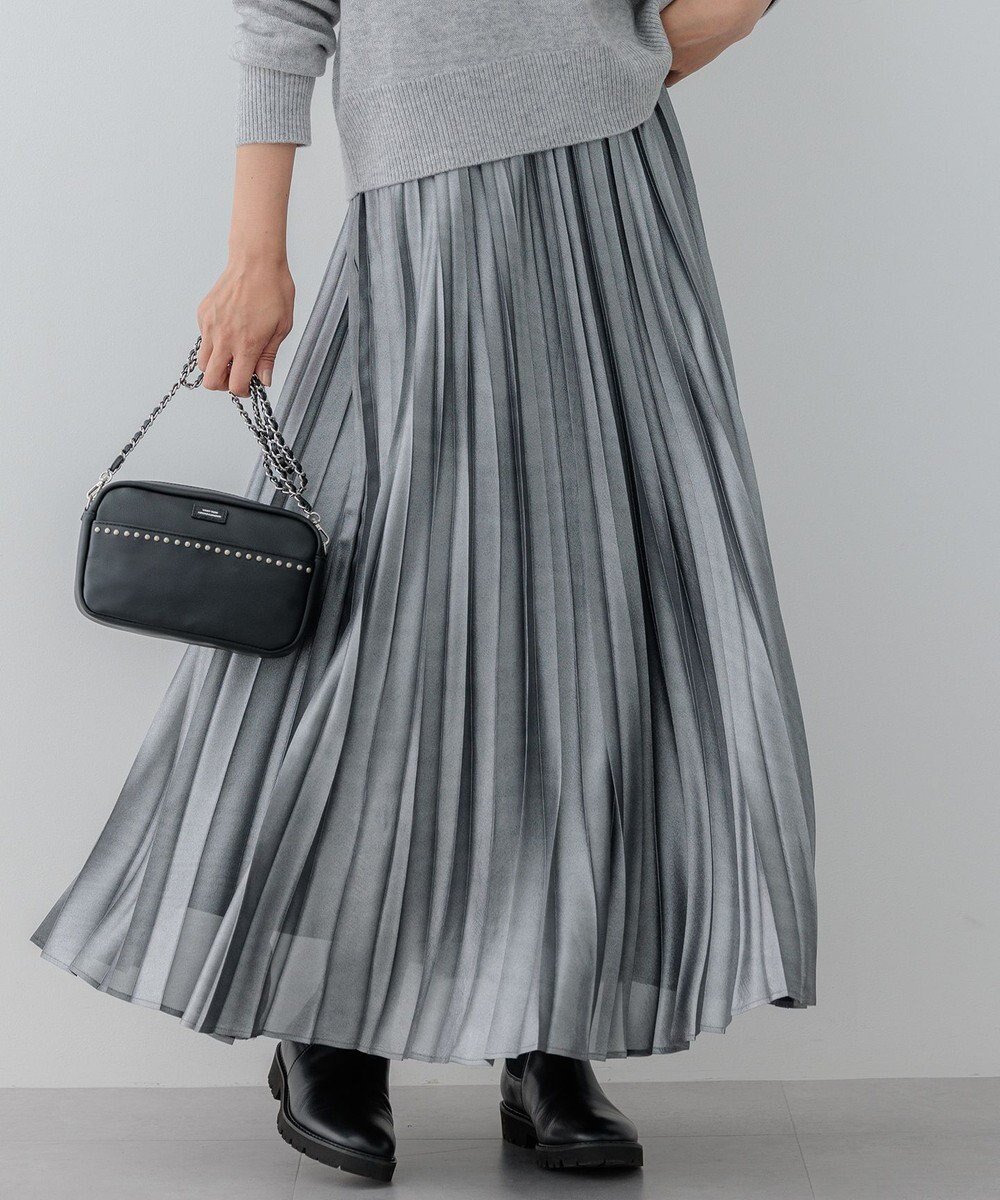 【23区/NIJYUSANKU】のホイルプリントプリーツ スカート インテリア・キッズ・メンズ・レディースファッション・服の通販 founy(ファニー) 　ファッション　Fashion　レディースファッション　Fashion for Women　スカート　Skirts　プリーツスカート / 上品フェミニンスタイル　Pleated Skirts　2024年　2024　2024-2025秋冬・A/W　Autumn/Winter 2024–25 AW24–25　冬　Winter / This Winter　シフォン　Chiffon, Lightweight Fabric　シャイニー　Shiny, Glossy Finish　シルバー　Silver, Metallic Silver　プリント　Print, Printed Pattern　プリーツ　Pleats, Pleated　メタリック　Metallic, Shiny Finish　エレガント 上品　Elegant　A/W・秋冬　Autumn/Winter　シルバー系|ID: prp329100004185808 ipo3291000000033650151