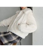 【アースミュージックアンドエコロジー/earth music&ecology】のファーショートコート 人気、トレンドファッション・服の通販 founy(ファニー) ファッション Fashion レディースファッション WOMEN アウター Coat Outerwear コート Coats ジャケット Jackets NEW・新作・新着・新入荷 New Arrivals A/W・秋冬 Aw・Autumn/Winter・Fw・Fall-Winter おすすめ Recommend ショート Short ジャケット Jacket フェイクファー Faux Fur フェミニン Feminine ポケット Pocket 今季 This Season 冬 Winter thumbnail アイボリー|ID: prp329100004194244 ipo3291000000029053655