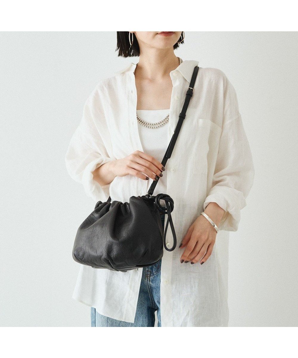 【ラシット/russet】の《chi企画》4way巾着ショルダーバッグ(CE-1454) インテリア・キッズ・メンズ・レディースファッション・服の通販 founy(ファニー) 　雑誌掲載アイテム　Magazine Items　ファッション雑誌　Fashion Magazines　ストーリィ　STORY　ヴェリィ　VERY　ジゼル　GISELe　ファッション　Fashion　レディースファッション　Ladies' Fashion Online　クラッチ　Clutch　コンパクト　Compact　傘　Umbrella　巾着　Purse　軽量　Lightweight　3月号　March Issue　ショルダー　Shoulder　シンプル　Simple　スタイリッシュ　Stylish　雑誌　Magazine　トレンド　Trend　定番　Standard　2月号　February Issue　ポケット　Pocket　ポーチ　Pouch　再入荷　Restock/Back In Stock/Re Arrival　おすすめ　Recommend　日本製　Made In Japan　Black|ID: prp329100004195851 ipo3291000000032184624