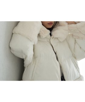 【アースミュージックアンドエコロジー/earth music&ecology】のフードファー中綿ショートコート 人気、トレンドファッション・服の通販 founy(ファニー) ファッション Fashion レディースファッション WOMEN アウター Coat Outerwear コート Coats ジャケット Jackets NEW・新作・新着・新入荷 New Arrivals A/W・秋冬 Aw・Autumn/Winter・Fw・Fall-Winter ショート Short ジャケット Jacket トレンド Trend ドッキング Docking フェイクファー Faux Fur フェミニン Feminine ポケット Pocket |ID:prp329100004195984