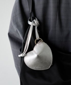 【ラシット/russet】の《WEB限定》ハートチャーム(CE-1473-WEB) 人気、トレンドファッション・服の通販 founy(ファニー) ファッション Fashion レディースファッション Fashion for Women ミニ財布・二つ折り財布 Wallets & Card Cases おすすめ Recommended / Our Picks ショルダー Shoulder, Shoulder Strap チャーム Charm, Pendant ポーチ Pouch, Small Case モチーフ Motif, Design Theme リップ Lip, Lip Motif 再入荷 Restock / Back in Stock 日本製 Made In Japan 財布 Wallet, Purse |ID:prp329100004199877