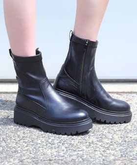 【インター ショシュール/INTER-CHAUSSURES】の【BUSSOLA】晴雨兼用ストレッチショートブーツ 人気、トレンドファッション・服の通販 founy(ファニー) ファッション Fashion レディースファッション WOMEN コレクション Collection 抗菌 Antibacterial シューズ Shoes ショート Short ストレッチ Stretch バランス Balance フィット Fit ライニング Lining ラバー Rubber A/W・秋冬 Aw・Autumn/Winter・Fw・Fall-Winter S/S・春夏 Ss・Spring/Summer NEW・新作・新着・新入荷 New Arrivals 夏 Summer |ID:prp329100004205442