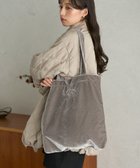 【アースミュージックアンドエコロジー/earth music&ecology】のベロアトートバッグ 人気、トレンドファッション・服の通販 founy(ファニー) ファッション Fashion レディースファッション WOMEN トップス・カットソー Tops/Tshirt ベロア Velour バッグ Bag NEW・新作・新着・新入荷 New Arrivals A/W・秋冬 Aw・Autumn/Winter・Fw・Fall-Winter おすすめ Recommend スクエア Square フォルム Form フロント Front ベロア Velor モチーフ Motif リボン Ribbon thumbnail Gray|ID: prp329100004208740 ipo3291000000029179235