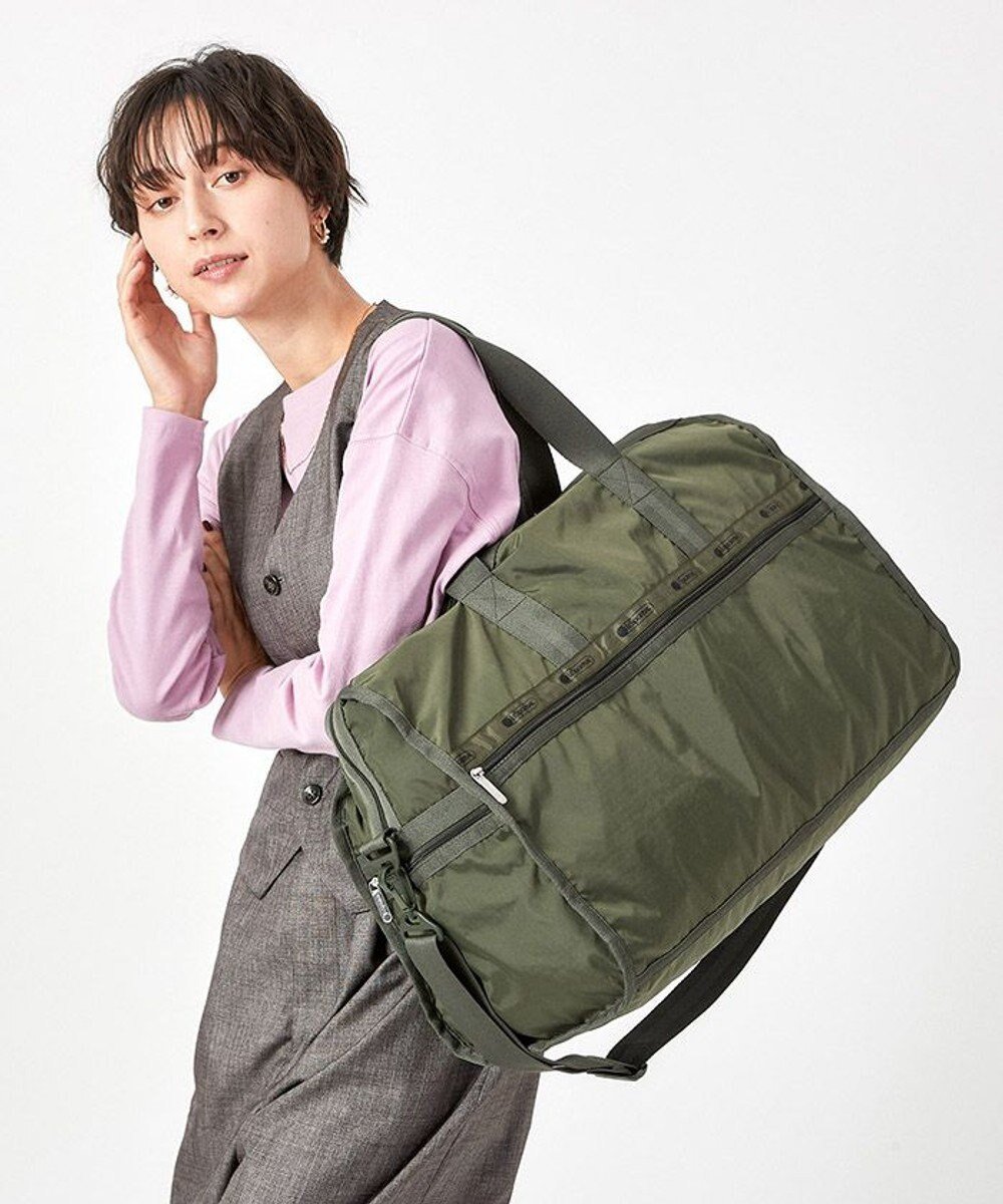 【レスポートサック/LeSportsac】のDELUXE LG WEEKENDER/ダークオリーブ 人気、トレンドファッション・服の通販 founy(ファニー) 　ファッション　Fashion　レディースファッション　WOMEN　アウトドア　Outdoor　軽量　Lightweight　シンプル　Simple　スポーツ　Sports　トラベル　Travel　人気　Popularity　プリント　Print　ボストンバッグ　Boston Bag　ポケット　Pocket　無地　Plain Color　NEW・新作・新着・新入荷　New Arrivals　旅行　Travel　 other-1|ID: prp329100004216115 ipo3291000000029242320