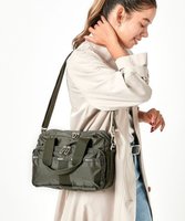 【レスポートサック/LeSportsac】のMETRO CONVERTIBLE/グラベルC 人気、トレンドファッション・服の通販 founy(ファニー) ファッション Fashion レディースファッション WOMEN 軽量 Lightweight スポーティ Sporty 財布 Wallet トラベル Travel 人気 Popularity ハンドバッグ Handbag プリント Print ポケット Pocket マグネット Magnet 無地 Plain Color 旅行 Travel |ID:prp329100004217457