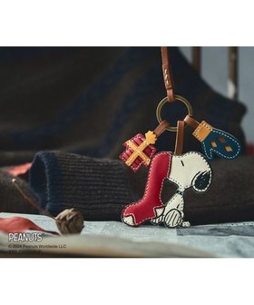 【ゲンテン/genten】 PEANUTS ワクワクチャーム「Socks」人気、トレンドファッション・服の通販 founy(ファニー) ファッション Fashion レディースファッション WOMEN 財布 Wallets ソックス Socks キーホルダー Key Ring ソックス Socks 財布 Wallet チャーム Charm プリント Print 犬 Dog クリスマス X'mas Christmas Xmas ギフト プレゼント Gift Present |ID:prp329100004222696