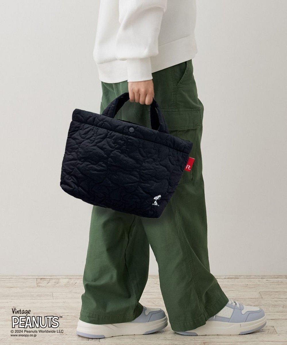 【ルートート/ROOTOTE】の8414【スヌーピー】IP.デリ.キルト.ピーナッツ-9X 人気、トレンドファッション・服の通販 founy(ファニー) 　ファッション　Fashion　レディースファッション　WOMEN　バッグ　Bag　カメラ　Camera　キルティング　Quilting　キルト　Quilt　スマホ　Smartphone　財布　Wallet　パターン　Pattern　ベーシック　Basic　ポケット　Pocket　ポーチ　Pouch　リップ　Lip　ワンポイント　One Point　NEW・新作・新着・新入荷　New Arrivals　 other-1|ID: prp329100004231889 ipo3291000000029328898