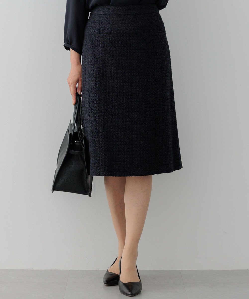 【23区/NIJYUSANKU】の【セットアップ対応】シャインツイードストレッチ スカート インテリア・キッズ・メンズ・レディースファッション・服の通販 founy(ファニー) 　ファッション　Fashion　レディースファッション　Fashion for Women　セットアップ　Matching Sets　スカート・ミニ/ミディ/マキシ　Skirts / Mini, Midi & Maxi Skirts　ジャケット　Jacket, Outerwear　ストレッチ　Stretch, Stretchy Fabric　セットアップ　Set-Up, Coordinated Outfit　ツイード　Twill, Twill Weave　定番　Standard, Basic Item　バランス　Balance, Style Balance　フレア　Flare, Flared　ブレード　Braid, Decorative Trim　ベーシック　Basic, Essential　ミックス　Mix, Mixed Style　無地　Plain, Solid Color　A/W・秋冬　Autumn/Winter　S/S・春夏　SS, Spring/Summer, Warm Season　夏　Summer　エレガント 上品　Elegant　セレモニー　Ceremony　入学式　Entrance Ceremony　卒業式　Graduation Ceremony　ビジネス 仕事 通勤　Business / Work / Commuting　ネイビー系|ID: prp329100004232188 ipo3291000000035608509