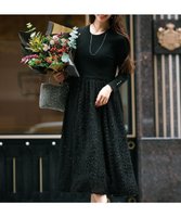 【23区/NIJYUSANKU】の【滝沢眞規子さん着用/一部店舗限定/洗える】ニットコンビジャカード ワンピース 人気、トレンドファッション・服の通販 founy(ファニー) ファッションモデル・俳優・女優 Models 女性 Women 滝沢眞規子 Takizawa Makiko ファッション Fashion レディースファッション Fashion for Women ワンピース Dresses ニットワンピース Knit Dresses 洗える Machine Washable コンビ Combo, Combination Style シフォン Chiffon, Lightweight Fabric シルバー Silver, Metallic Silver ジャカード／ジャガード Jacquard, Woven Pattern ストレッチ Stretch, Stretchy Fabric タフタ Taffeta, Structured Fabric トレンド Trend, Trending Now フェザー Feather, Feather Detail フラット Flat, Flat Shoes A/W・秋冬 Autumn/Winter 冬 Winter / This Winter 2024年 2024 エレガント 上品 Elegant 2024-2025秋冬・A/W Autumn/Winter 2024–25 AW24–25 |ID:prp329100004232212