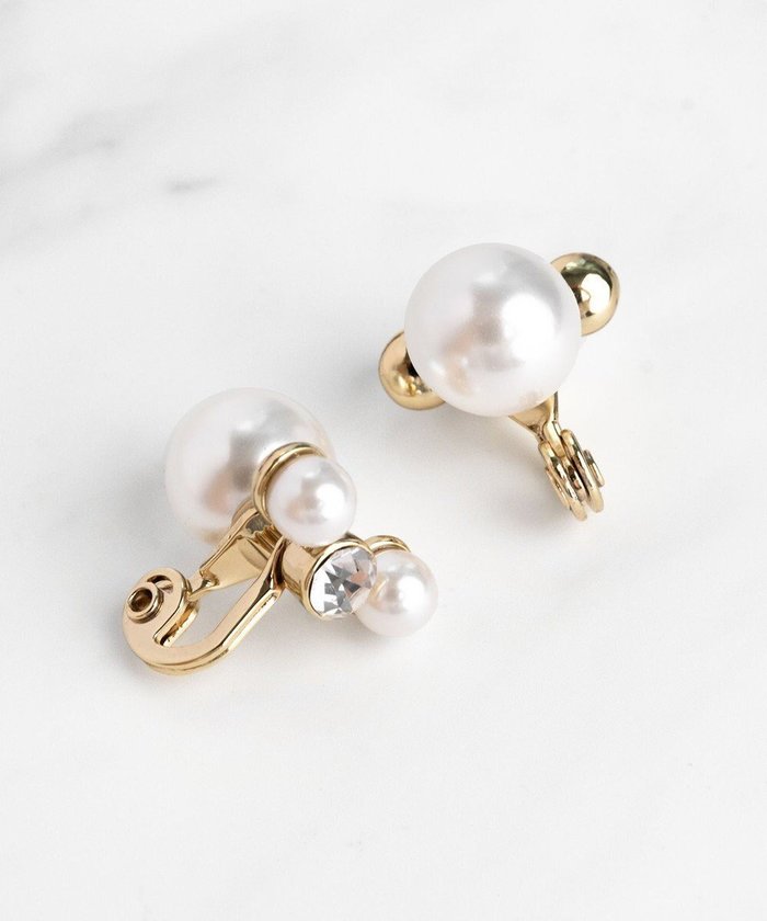 【トッカ/TOCCA】の【大人百花掲載】DOUBLE FACE PEARL EARRINGS イヤリング インテリア・キッズ・メンズ・レディースファッション・服の通販 founy(ファニー) https://founy.com/ ファッション Fashion レディースファッション WOMEN ジュエリー Jewelry リング Rings イヤリング Earrings 2025年 2025 S/S・春夏 Ss・Spring/Summer おすすめ Recommend アクセサリー Accessories イヤリング Earrings エレガント 上品 Elegant シンプル Simple セレモニー Ceremony パール Pearl ビジュー Bijou モダン Modern リバーシブル Reversible 夏 Summer 雑誌 Magazine |ID: prp329100004232301 ipo3291000000029331215