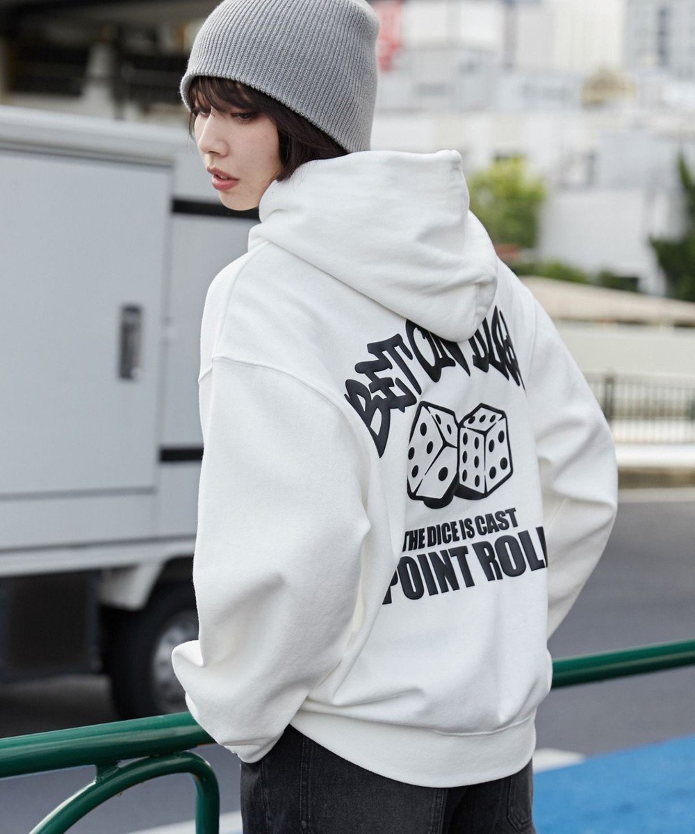 【ウィゴー/WEGO】の【ユニセックス着用ITEM/裏起毛/SMLサイズ展開】リラックスフィットグラフィックパーカー インテリア・キッズ・メンズ・レディースファッション・服の通販 founy(ファニー) 　ファッション　Fashion　レディースファッション　WOMEN　トップス・カットソー　Tops/Tshirt　パーカ　Sweats　秋　Autumn/Fall　カーゴパンツ　Cargo Pants　ショーツ　Shorts　スマホ　Smartphone　デニム　Denim　トレンド　Trend　パーカー　Hoodie　フロント　Front　冬　Winter　A/W・秋冬　Aw・Autumn/Winter・Fw・Fall-Winter　再入荷　Restock/Back In Stock/Re Arrival　NEW・新作・新着・新入荷　New Arrivals　おすすめ　Recommend　ホワイト|ID: prp329100004236164 ipo3291000000029396395