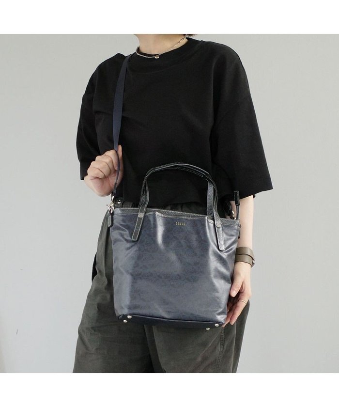 【ペレボルサ/PELLE BORSA】の2WAYミドルサイズトート Alive アライブ 4430 インテリア・キッズ・メンズ・レディースファッション・服の通販 founy(ファニー) https://founy.com/ ファッション Fashion レディースファッション WOMEN バッグ Bag コーティング Coating 傘 Umbrella 抗菌 Antibacterial 軽量 Lightweight ショルダー Shoulder ジャカード Jacquard 財布 Wallet ダメージ Damage パール Pearl ポケット Pocket ポーチ Pouch ミドル Middle モチーフ Motif おすすめ Recommend |ID: prp329100004239615 ipo3291000000029397725