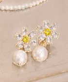 【トッカ/TOCCA】のDAISY BIJOUX&PEARL EARRINGS イヤリング 人気、トレンドファッション・服の通販 founy(ファニー) ファッション Fashion レディースファッション WOMEN ジュエリー Jewelry リング Rings イヤリング Earrings NEW・新作・新着・新入荷 New Arrivals 2025年 2025 S/S・春夏 Ss・Spring/Summer アクセサリー Accessories イヤリング Earrings ストーン Stone センター Center ドレス Dress パール Pearl ビジュー Bijou フェミニン Feminine エレガント 上品 Elegant 夏 Summer thumbnail イエロー系|ID: prp329100004242289 ipo3291000000029425122