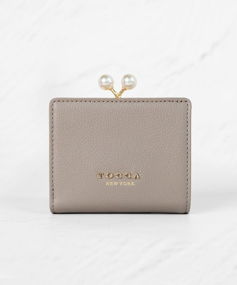 【トッカ/TOCCA】のPOINT OF PEARL BIIFOLOD WALLET 2つ折り財布 インテリア・キッズ・メンズ・レディースファッション・服の通販 founy(ファニー) 　ファッション　Fashion　レディースファッション　WOMEN　財布　Wallets　ウォレット　Wallet　コンパクト　Compact　財布　Wallet　パール　Pearl　フェミニン　Feminine　ポケット　Pocket　メタル　Metal　モダン　Modern　S/S・春夏　Ss・Spring/Summer　NEW・新作・新着・新入荷　New Arrivals　おすすめ　Recommend　夏　Summer　2025年　2025　グレー系|ID: prp329100004243305 ipo3291000000029434525