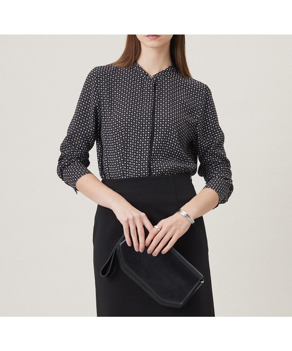 【アイシービー/iCB】の【UVケア・速乾・洗える】BackSatinAmunzen バンドカラーブラウス インテリア・キッズ・メンズ・レディースファッション・服の通販 founy(ファニー) ファッション Fashion レディースファッション Fashion for Women トップス・カットソー Cut & Sew Tops シャツ・ブラウス・オフィスカジュアル Elegant Blouses & Button-Ups インナー Innerwear 洗える Machine Washable サテン Satin, Glossy Fabric スーツ Suit, Formalwear 定番 Standard, Basic Item 人気 Popular, Best Seller プリント Print, Printed Pattern A/W・秋冬 Autumn/Winter 夏 Summer セレモニー Ceremony ビジネス 仕事 通勤 Business / Work / Commuting 2025年 2025 2025春夏・S/S Spring/Summer 2025 SS25 ブラック×オフ柄系|ID: prp329100004248138 ipo3291000000033616835