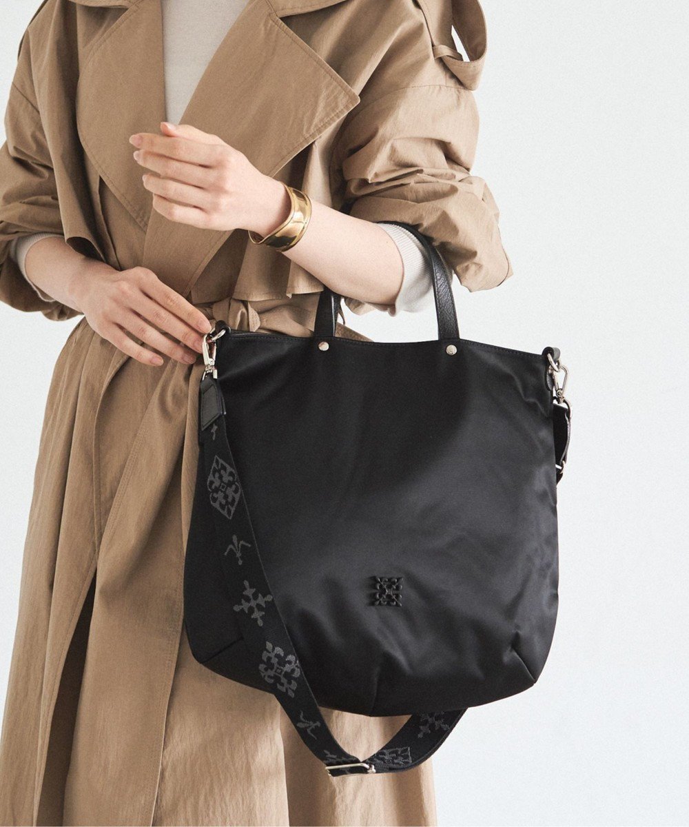 【ラシット/russet】のスリム2WAYトートバッグ クラウズナイロン (CE-1501-WEB) 人気、トレンドファッション・服の通販 founy(ファニー) 　ファッション　Fashion　レディースファッション　Fashion for Women　バッグ　Bags　軽量　Lightweight, Ultra Light　ショルダー　Shoulder, Shoulder Strap　シルバー　Silver, Metallic Silver　シンプル　Simple, Minimal　スリム　Slim, Slim Fit　人気　Popular, Best Seller　プレート　Plate, Dish　ベーシック　Basic, Essential　ポケット　Pocket, Pocket Detail　モチーフ　Motif, Design Theme　無地　Plain, Solid Color　ワンポイント　One Point, Statement Accent　再入荷　Restock / Back in Stock　おすすめ　Recommended / Our Picks　日本製　Made In Japan　エレガント 上品　Elegant　ビジネス 仕事 通勤　Business / Work / Commuting　 other-1|ID: prp329100004251052 ipo3291000000035608733