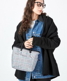 【レスポートサック/LeSportsac】のMEDIUM 2 WAY TOTE/2ウェイグレー/グリーンチェック 人気、トレンドファッション・服の通販 founy(ファニー) ファッション Fashion レディースファッション WOMEN バッグ Bag シンプル Simple スマホ Smartphone チェック Check ボックス Box ポケット Pocket モノトーン Monotone 無地 Plain Color リバーシブル Reversible NEW・新作・新着・新入荷 New Arrivals おすすめ Recommend ビジネス 仕事 通勤 Business |ID:prp329100004255727