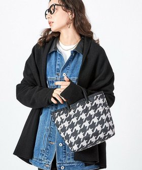 【レスポートサック/LeSportsac】のMEDIUM 2 WAY TOTE/2ウェイブラック/ベージュハウンズトゥース 人気、トレンドファッション・服の通販 founy(ファニー) ファッション Fashion レディースファッション WOMEN バッグ Bag シンプル Simple スマホ Smartphone ボックス Box ポケット Pocket 無地 Plain Color リバーシブル Reversible おすすめ Recommend ビジネス 仕事 通勤 Business |ID:prp329100004255731