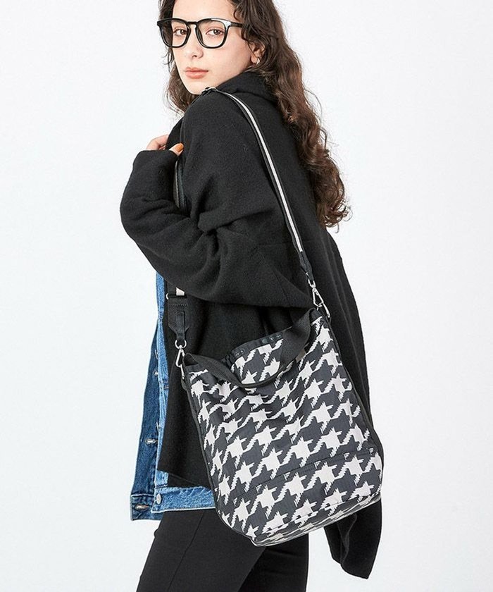 【レスポートサック/LeSportsac】のCONVERTIBLE BUCKET BAG/ブラック/ベージュハウンズトゥース インテリア・キッズ・メンズ・レディースファッション・服の通販 founy(ファニー) https://founy.com/ ファッション Fashion レディースファッション WOMEN NEW・新作・新着・新入荷 New Arrivals シンプル Simple バケツ Bucket ポケット Pocket マグネット Magnet 手帳 Pocket Book |ID: prp329100004255892 ipo3291000000029556971