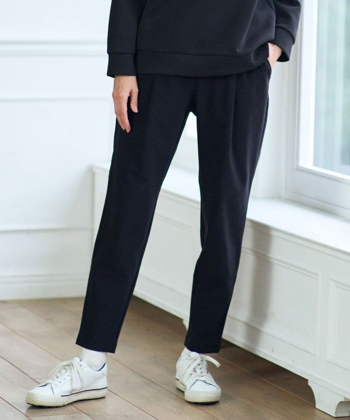 【23区 ゴルフ/NIJYUSANKU GOLF】の【WOMEN】タック入り テーパードパンツ インテリア・キッズ・メンズ・レディースファッション・服の通販 founy(ファニー) https://founy.com/ ファッション Fashion レディースファッション Fashion for Women パンツ Pants & Trousers ジャケット Jacket, Outerwear スポーツ Sports, Activewear ビジネス 仕事 通勤 Business / Work / Commuting A/W・秋冬 Autumn/Winter |ID: prp329100004260133 ipo3291000000033696517